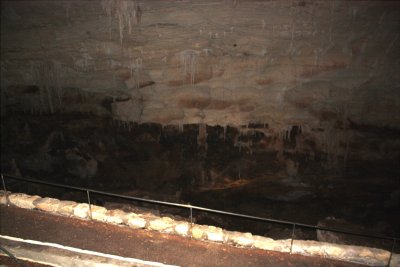 Cavern features