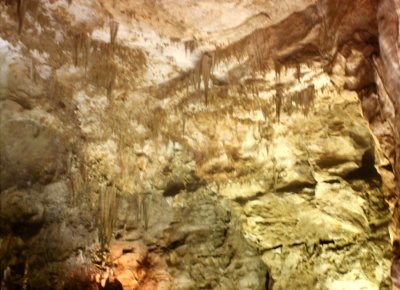Cavern features