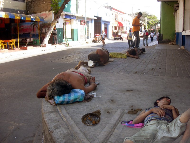 En todas las esquinas de Barranquilla  reina la miseria