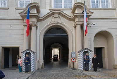  54728 - Entrance to Prague Castle