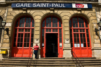 train station