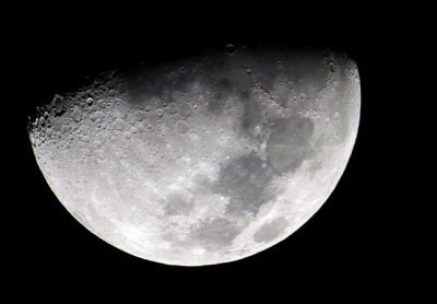 Moon_0226cNERCrvUSM.jpg
