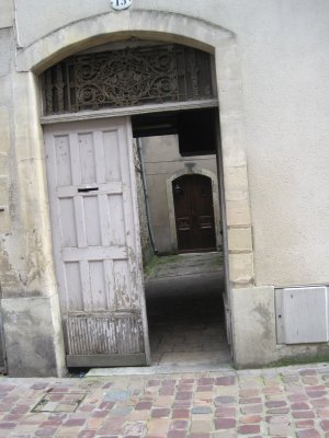 Bayeux Doors again.JPG
