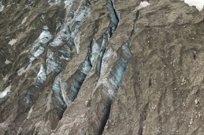 glacial rock and crevices