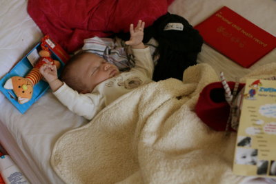 2009-09-25 heikis geschenke - small.JPG