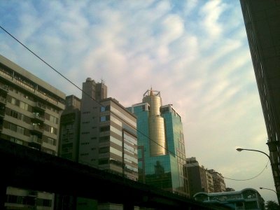 A moment of blue sky in Taipei