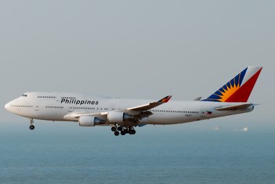 Philippine Airlines Boeing 747-4F6