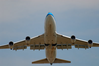 KLM Boeing 747 in take off