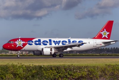 Edelweiss Air Airbus A320-214 