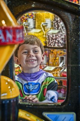 Buzz In Woody's Train (lucis)