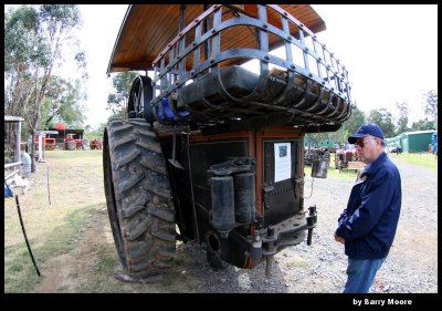 Traction engine