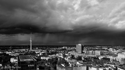 Clouds over Hamburg bw 2012-09