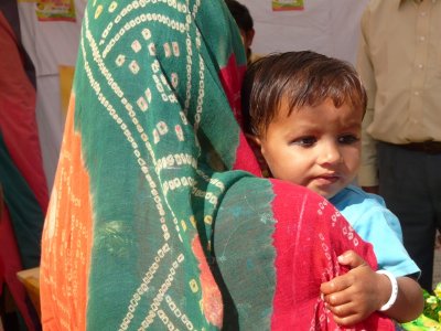 Enfant maquill, comme souvent en Inde