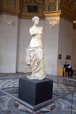 Louvre venus milo