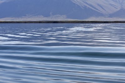 Wake coming to the boat