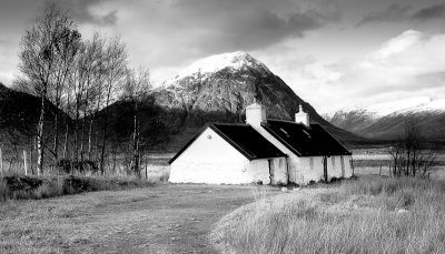 Blackrock Cottage with Buchaille Backdrop