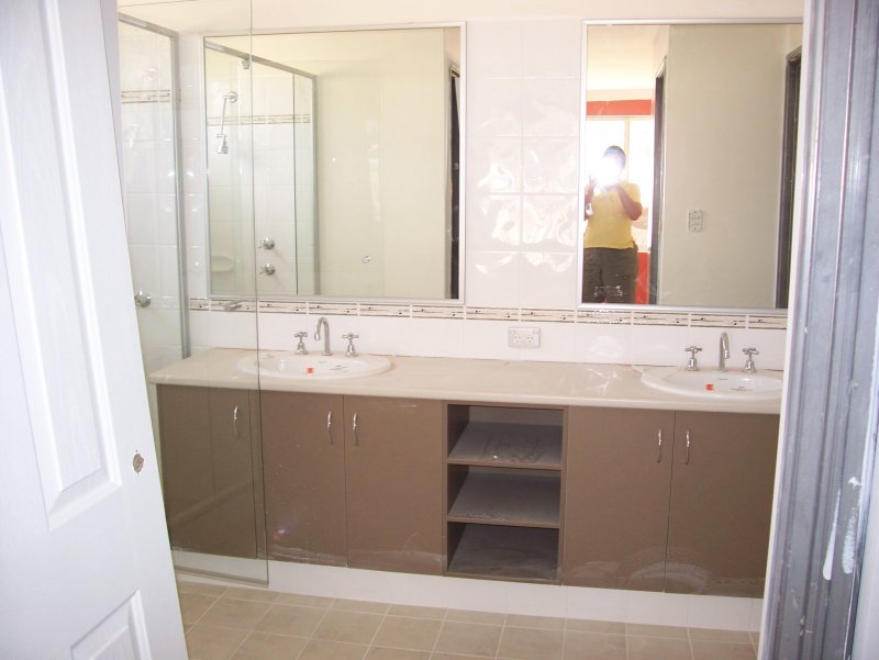 Ensuite cabinet and basins are in.