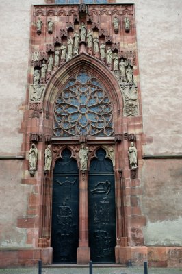Church on the square, door detail