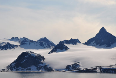 Striking landscape at Woodfjorden