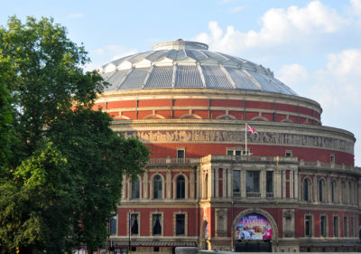 Morning sunshine at Albert Hall