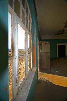 Kolmanskop Ghost Town