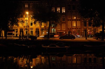 red and gold light district
