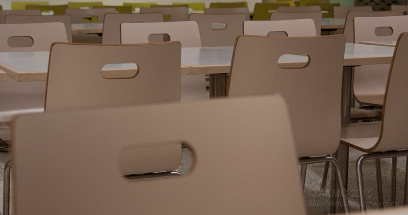 8973 Many Chairs, No Waiting
