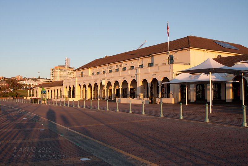 100918_060704_10563 Bondi Pavilion II