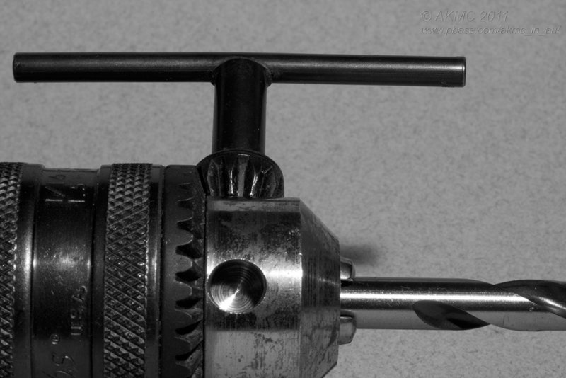 110215_191017_15354 Mechanical Macro (Tue 15 Feb)