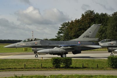 F-16 J-196