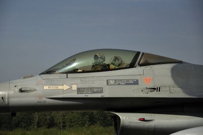 F-16