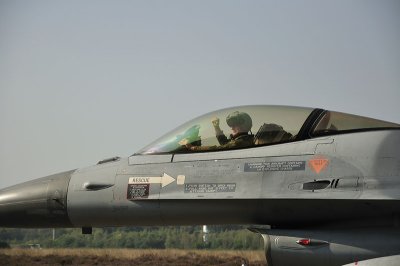 F-16