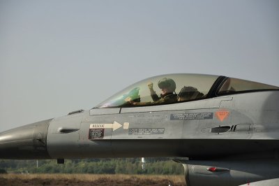 F-16