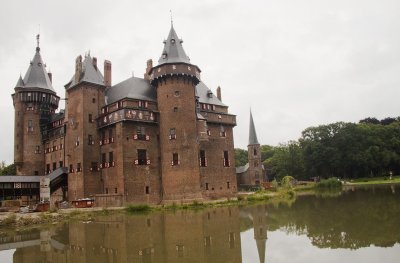 kasteel en kerk 2.jpg