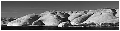 Rocks in Hall's Creek Bay