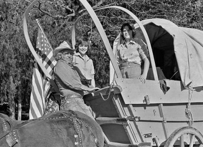 Jan Floyd & Nancy Grisham With Bicentennial Wagon Train
