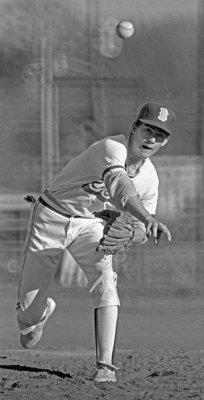 Pitcher Paul SaylorsApril 3, 1986