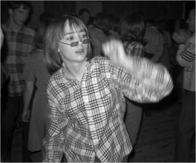  Sandy Godwin Dancing at The Hut