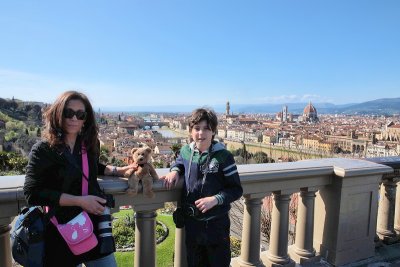 Take a nice photo,  Roberto, so everybody will see I was really in Firenze!