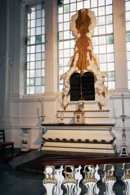 Inside St Pauls Chapel2