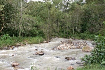 Rio Los Vados a la Orilla de la Ruta a la Laguna de Ayarza