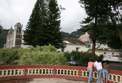 Iglesia Vista Desde el Quisco del Parque