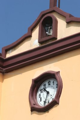 Detale del Reloj en el Edificio Municipal