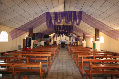 Interior de la Iglesia Catolica