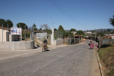 Calle de Ingreso a la Poblacion