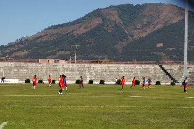 Estadio Mario Estrada (Volcan Jumay al Fondo)