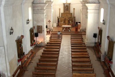 Interior de la Iglesia Catolica