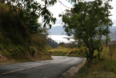 Vista del Lago de Amatitlan desde la Carretera Antigua