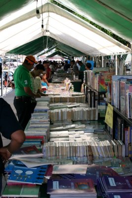 Ventas de Libros en el Parque Central