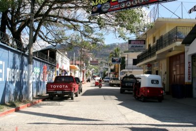 Calle Comercial del Poblado